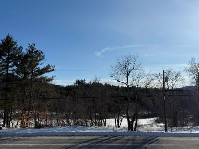 75 Library Road, Grafton, NH 03240