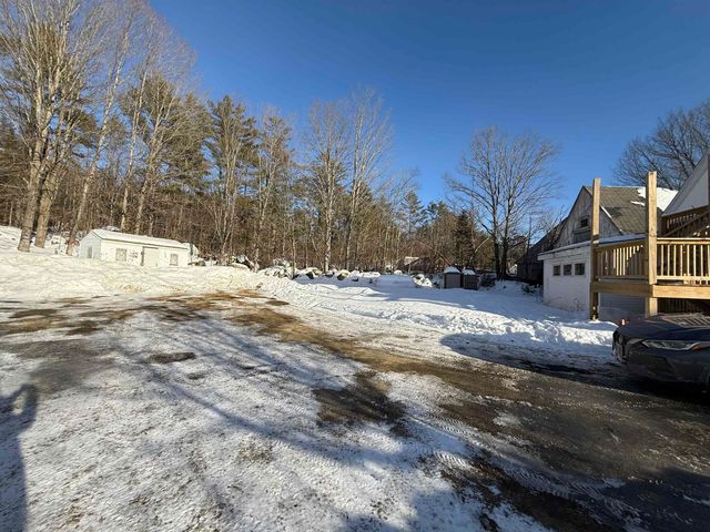 75 Library Road, Grafton, NH 03240