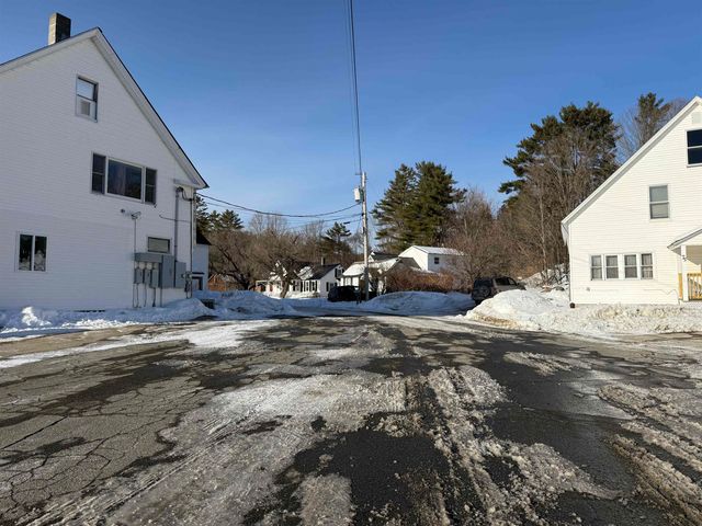 75 Library Road, Grafton, NH 03240