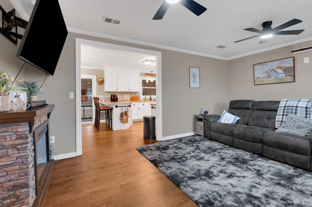 3197 Matts Hollow Rd, Manchester, TN 37355