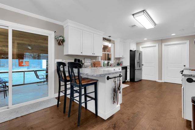 3197 Matts Hollow Rd, Manchester, TN 37355