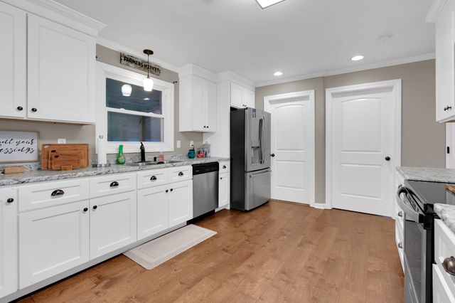 3197 Matts Hollow Rd, Manchester, TN 37355