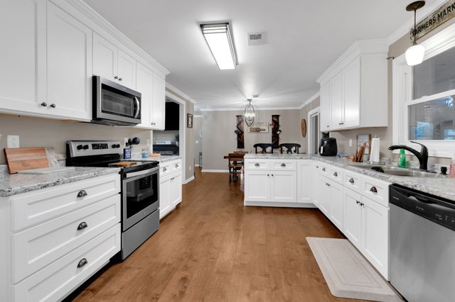 3197 Matts Hollow Rd, Manchester, TN 37355