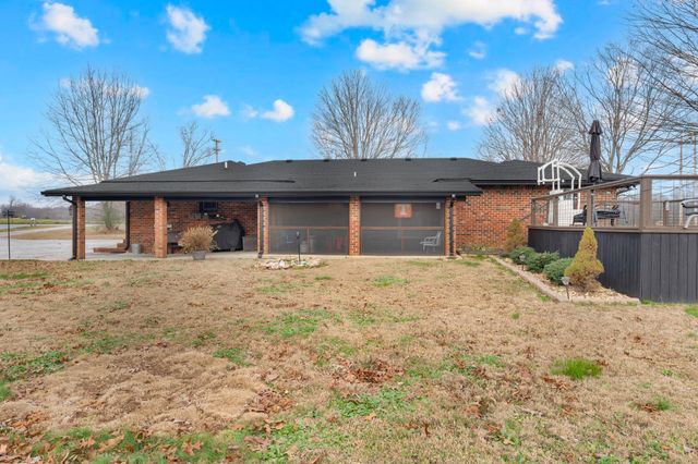 3197 Matts Hollow Rd, Manchester, TN 37355