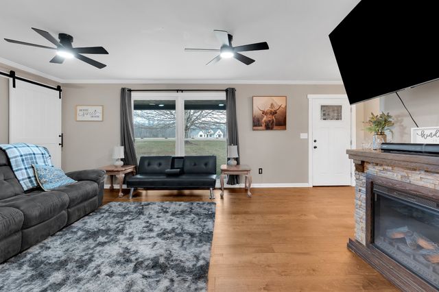 3197 Matts Hollow Rd, Manchester, TN 37355