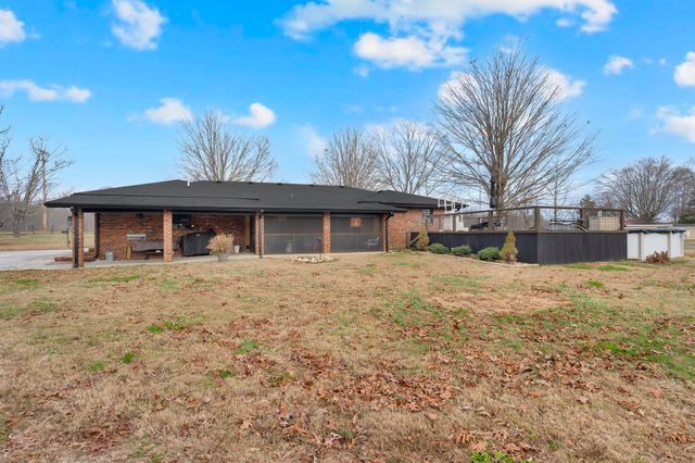 3197 Matts Hollow Rd, Manchester, TN 37355