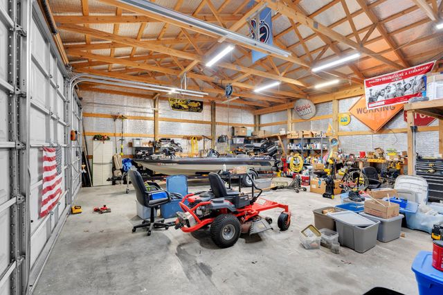 3197 Matts Hollow Rd, Manchester, TN 37355