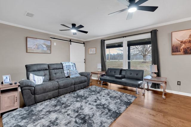 3197 Matts Hollow Rd, Manchester, TN 37355