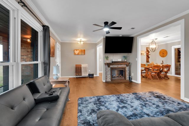 3197 Matts Hollow Rd, Manchester, TN 37355