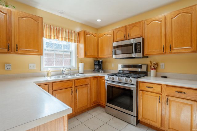 548 Imperial Drive, Evansville, IN 47711