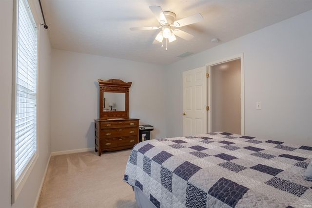 548 Imperial Drive, Evansville, IN 47711