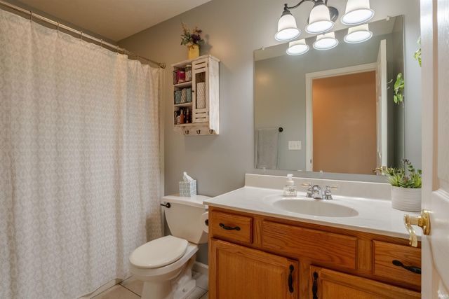 548 Imperial Drive, Evansville, IN 47711