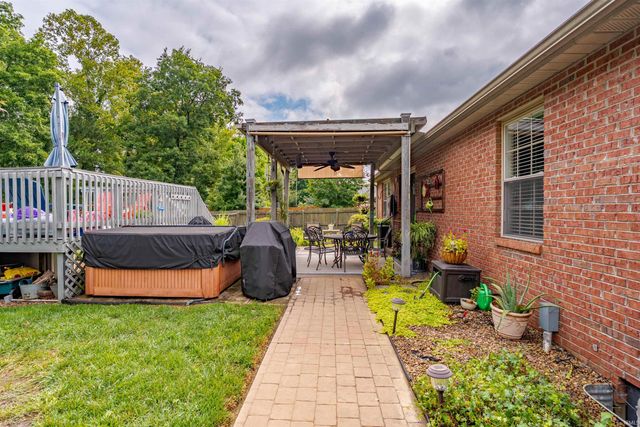 548 Imperial Drive, Evansville, IN 47711