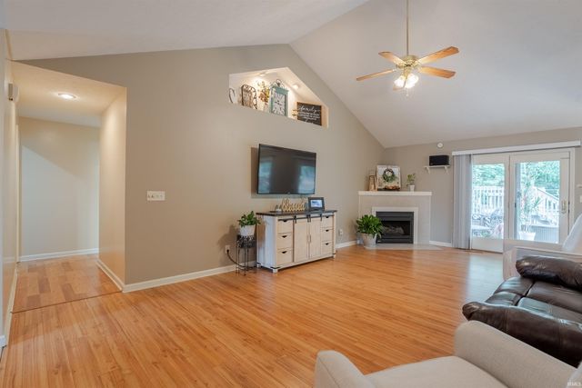 548 Imperial Drive, Evansville, IN 47711