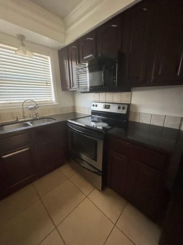 1400 EUDORA ROAD B19, Mount Dora, FL 32757