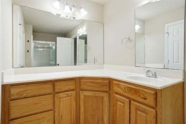 612 N Avenue C, Springtown, TX 76082