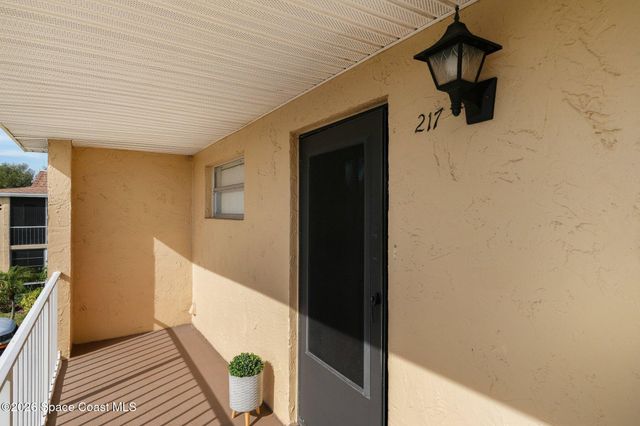 2135 N Courtenay Parkway 217, Merritt Island, FL 32953