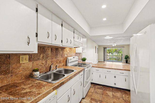 2135 N Courtenay Parkway 217, Merritt Island, FL 32953