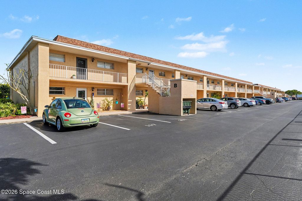 2135 N Courtenay Parkway 217, Merritt Island, FL 32953