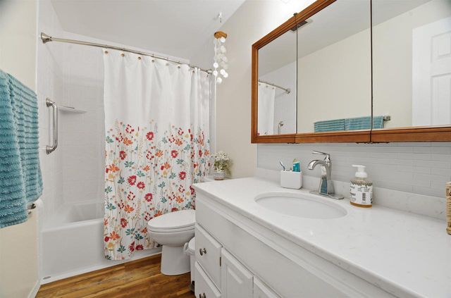 124 RAMLEN COURT, Appleton, WI 54915