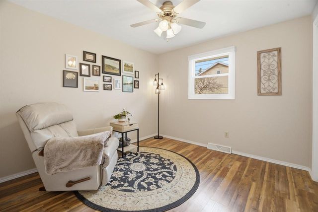 124 RAMLEN COURT, Appleton, WI 54915