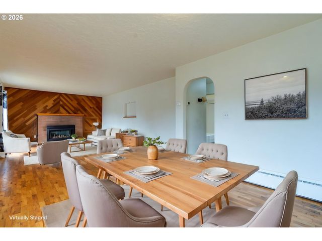 204 S VERNONIA Rd, St Helens, OR 97051
