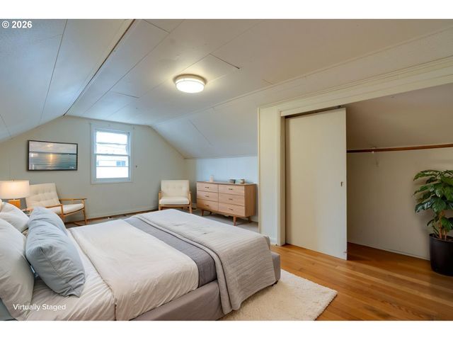 204 S VERNONIA Rd, St Helens, OR 97051