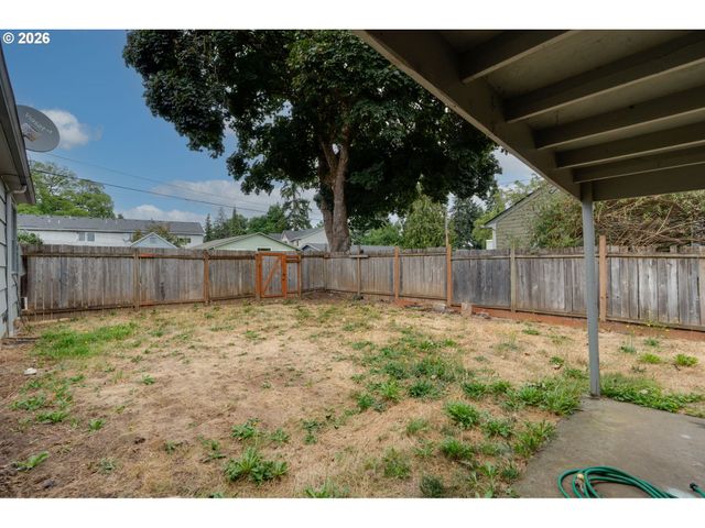 204 S VERNONIA Rd, St Helens, OR 97051