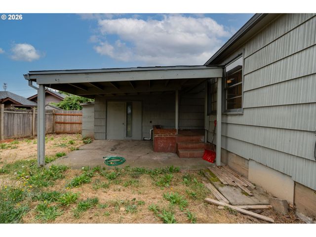 204 S VERNONIA Rd, St Helens, OR 97051