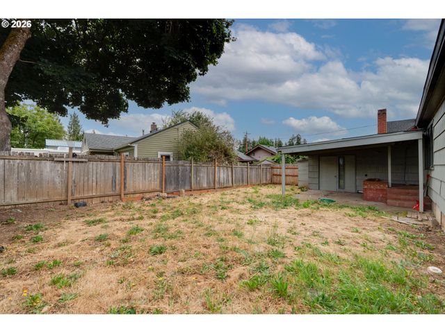 204 S VERNONIA Rd, St Helens, OR 97051