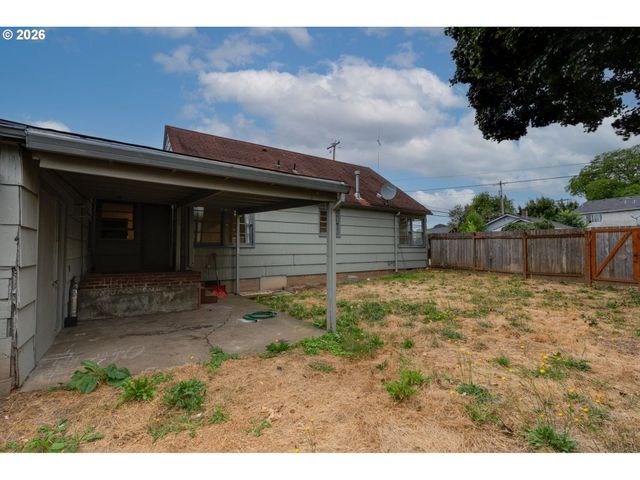 204 S VERNONIA Rd, St Helens, OR 97051