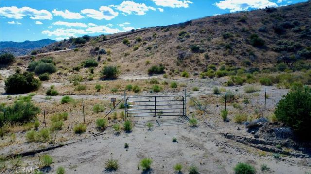 101 Cimarron, Pioneertown, CA 92268