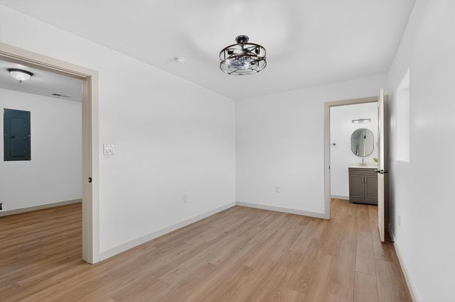 1067 New Mexico 314 NW, Los Lunas, NM 87031