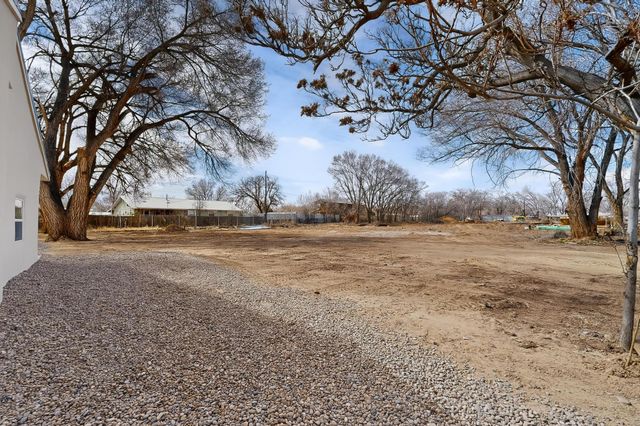 1067 New Mexico 314 NW, Los Lunas, NM 87031