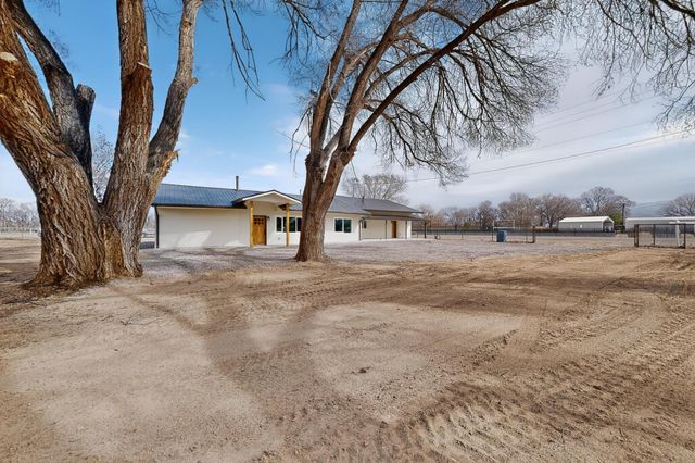1067 New Mexico 314 NW, Los Lunas, NM 87031