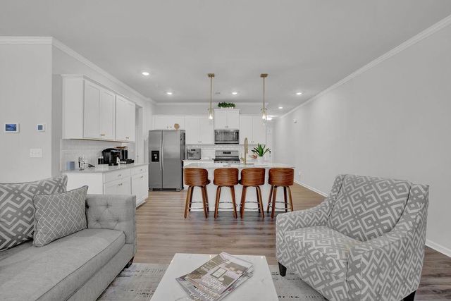 736 Woodstock Grove Drive, Woodstock, GA 30188