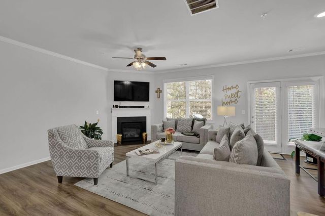 736 Woodstock Grove Drive, Woodstock, GA 30188