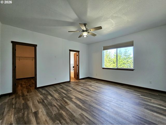 98205 SUNFOREST Ct, Brookings, OR 97415