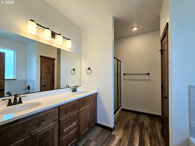 98205 SUNFOREST Ct, Brookings, OR 97415