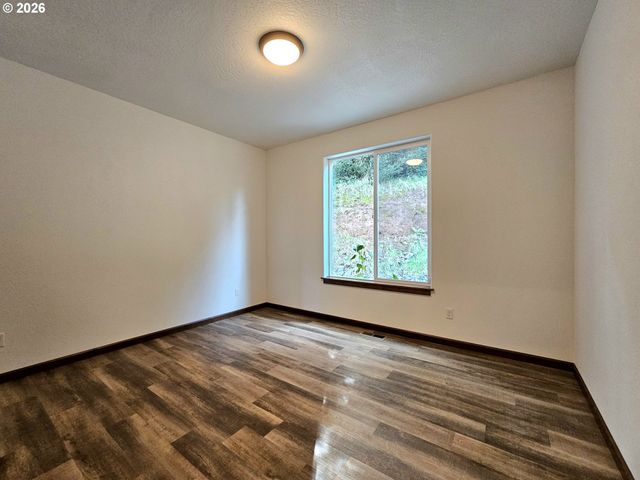 98205 SUNFOREST Ct, Brookings, OR 97415