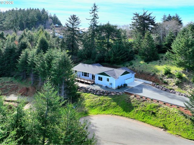 98205 SUNFOREST Ct, Brookings, OR 97415