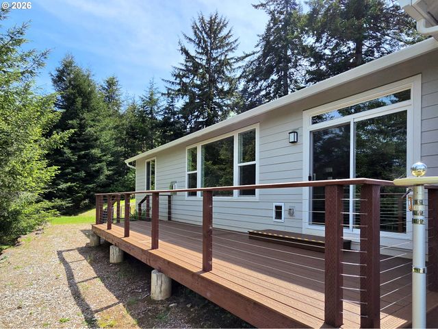 98205 SUNFOREST Ct, Brookings, OR 97415
