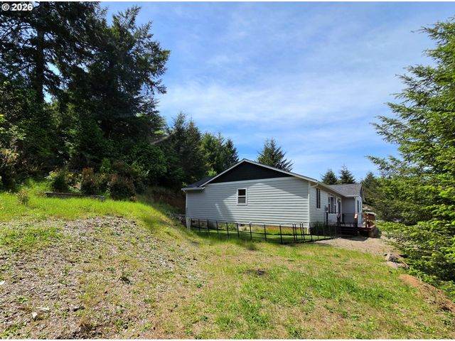 98205 SUNFOREST Ct, Brookings, OR 97415