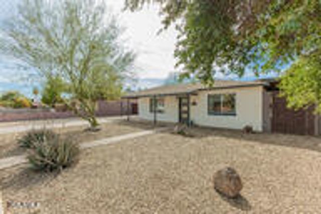 2429 E INDIANOLA Avenue, Phoenix, AZ 85016