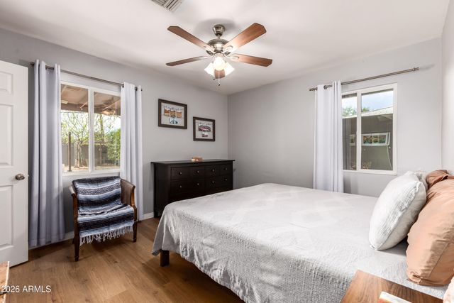 2429 E INDIANOLA Avenue, Phoenix, AZ 85016