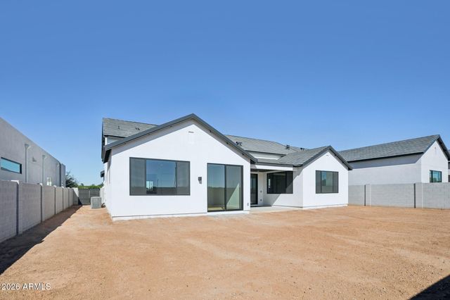2331 E AQUARIUS Place, Chandler, AZ 85249