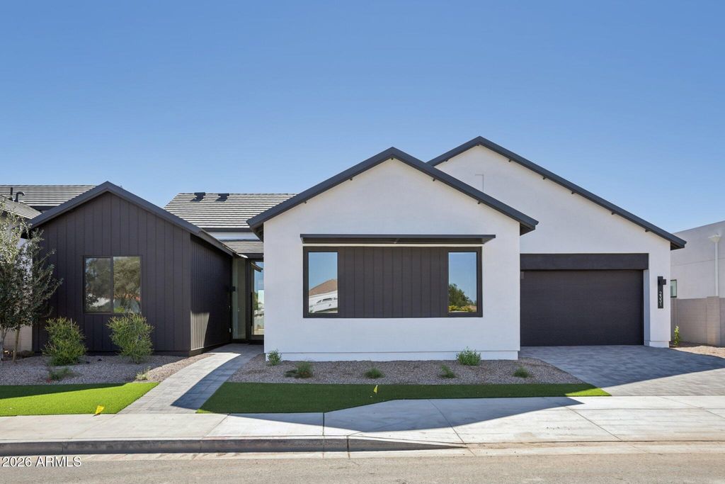 2331 E AQUARIUS Place, Chandler, AZ 85249 — photo 2