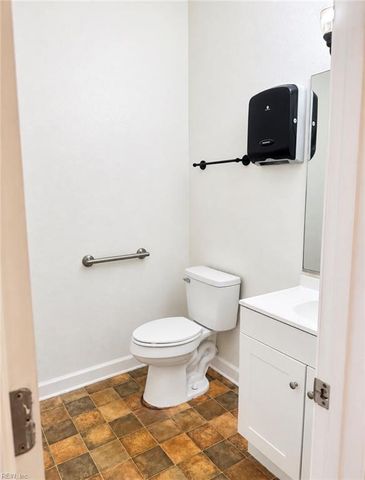 2210 Chestnut ST, Portsmouth, VA 23704