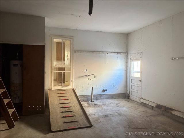 3820 S Pittsburg Avenue S, Tulsa, OK 74135