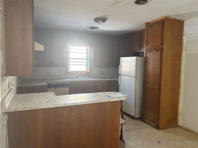 3820 S Pittsburg Avenue S, Tulsa, OK 74135